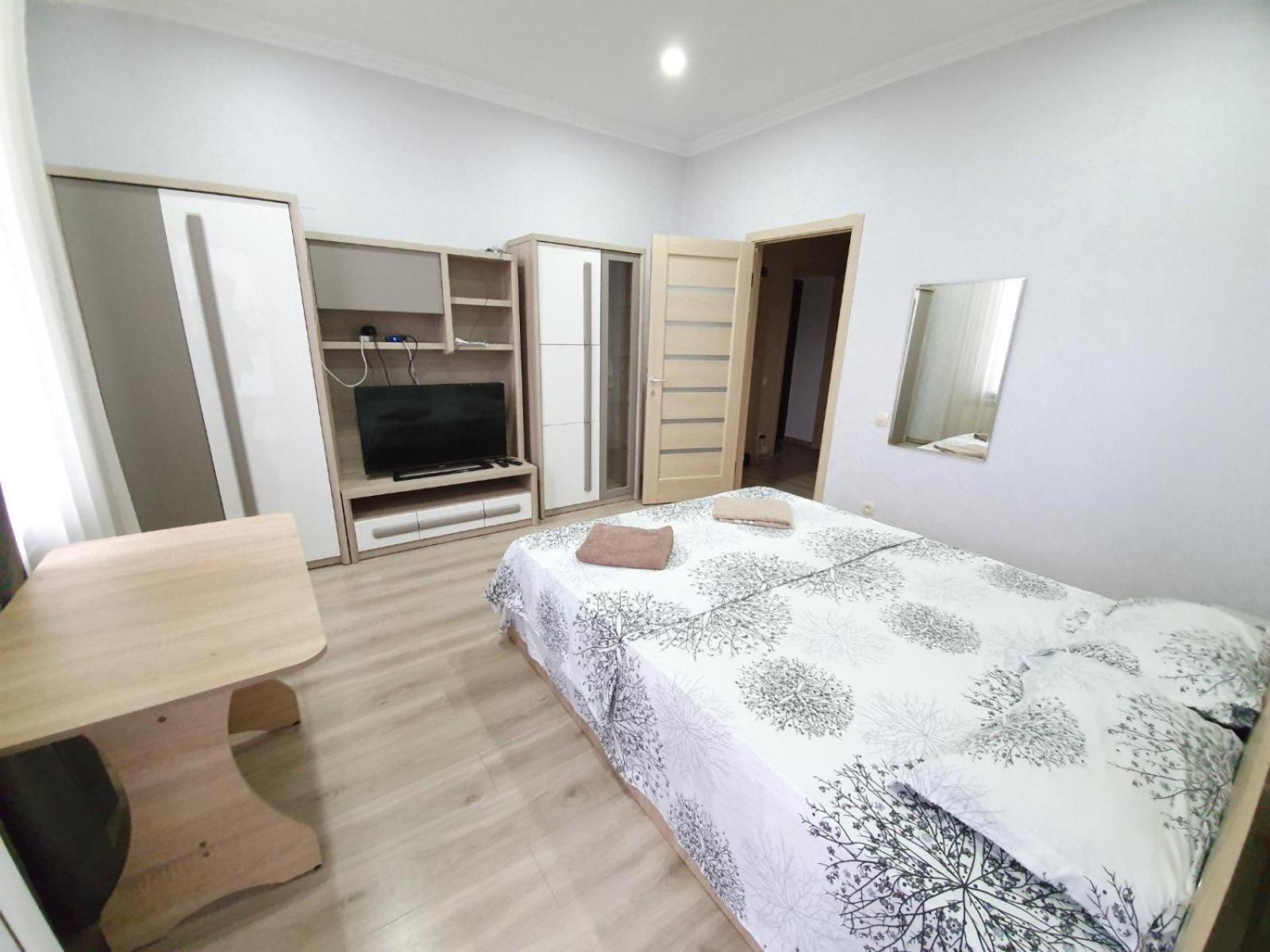 Tourist Home At Stefan Cel Mare With 2 Rooms Kischinau Exterior foto